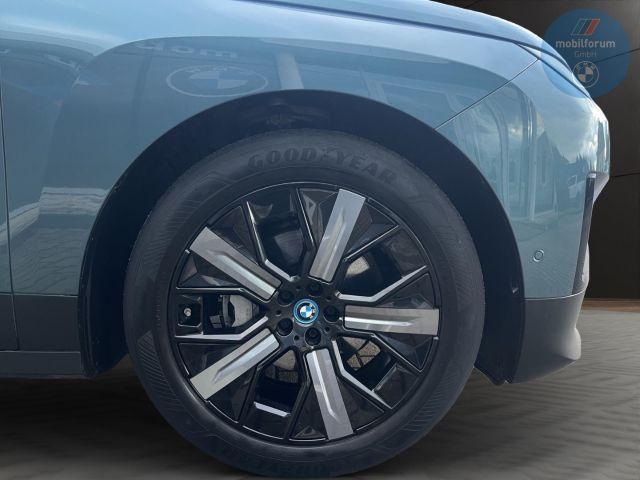BMW iX xDrive40