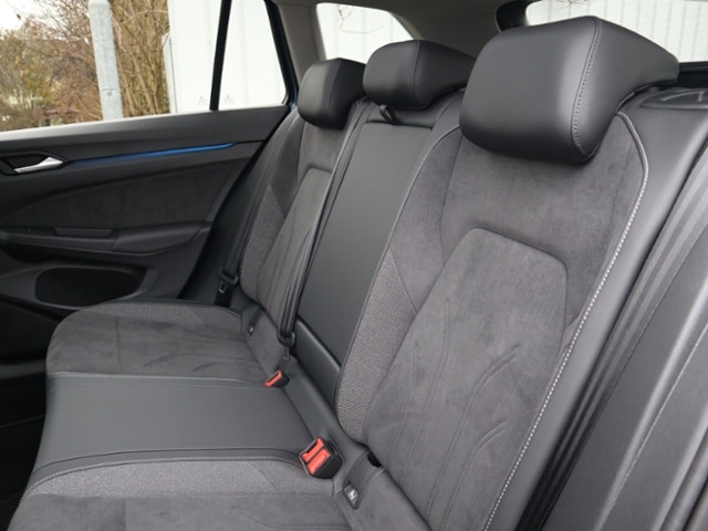 Volkswagen Golf 1.5 eTSI DSG Variant