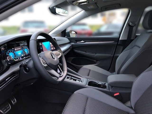 Volkswagen Golf 1.5 eTSI DSG