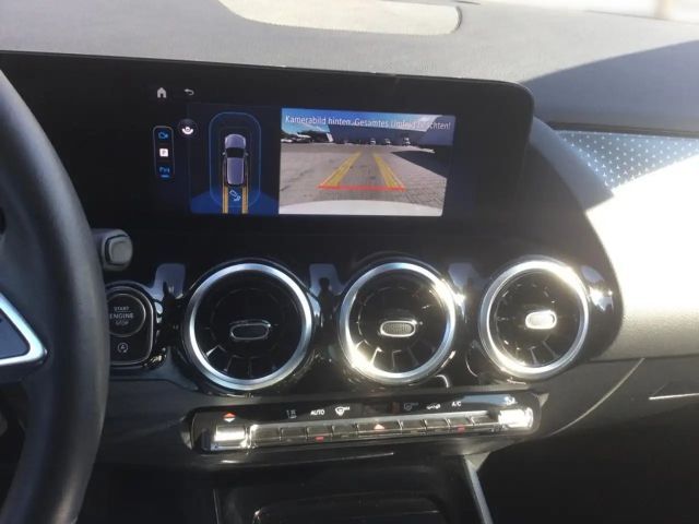 Mercedes-Benz B 180 Progressive