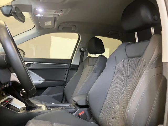 Audi Q3 35 TFSI S-Tronic