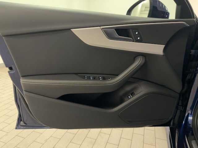 Audi A4 35 TFSI Avant S-Tronic