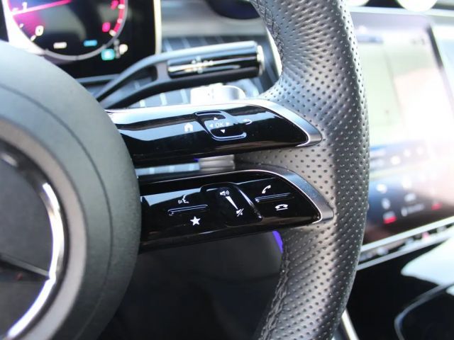 Mercedes-Benz C 200 4MATIC Sedan