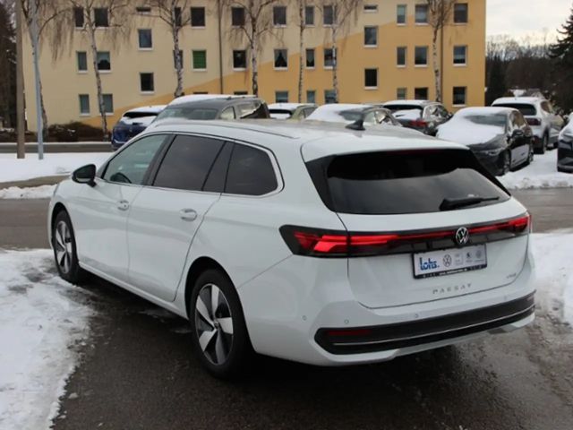 Volkswagen Passat 1.5 eTSI Business DSG Variant