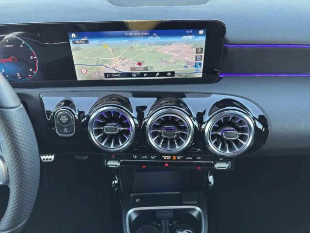 Mercedes-Benz A 200 A 200 d AMG Line