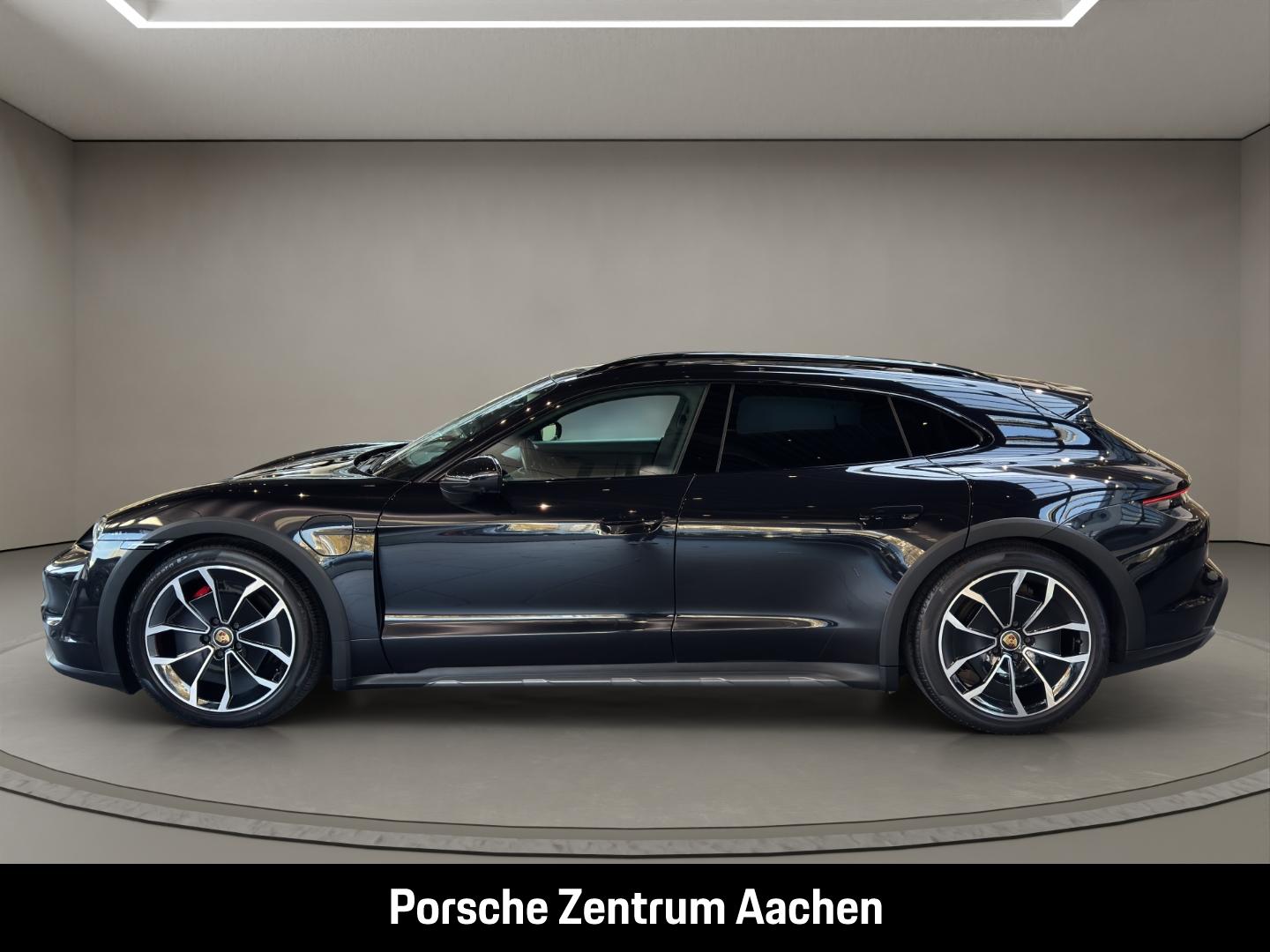 Porsche Taycan 4S Cross Turismo