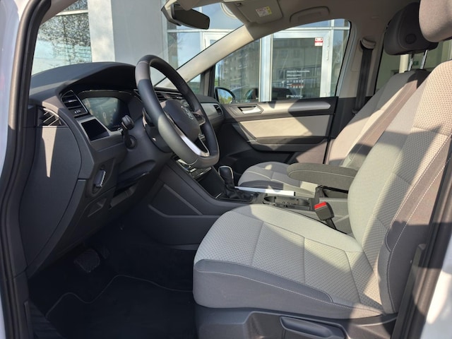 Volkswagen Touran 1.5 TSI DSG