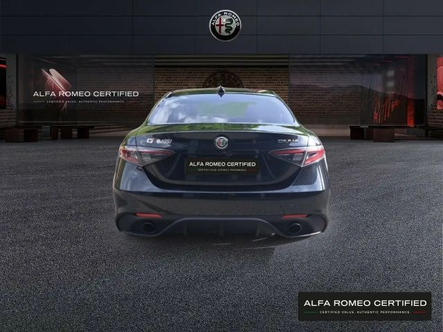 Alfa Romeo Giulia AT8 Q4 Turbo Veloce