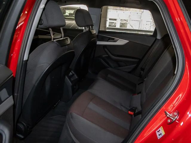 Audi A4 35 TFSI S-Line