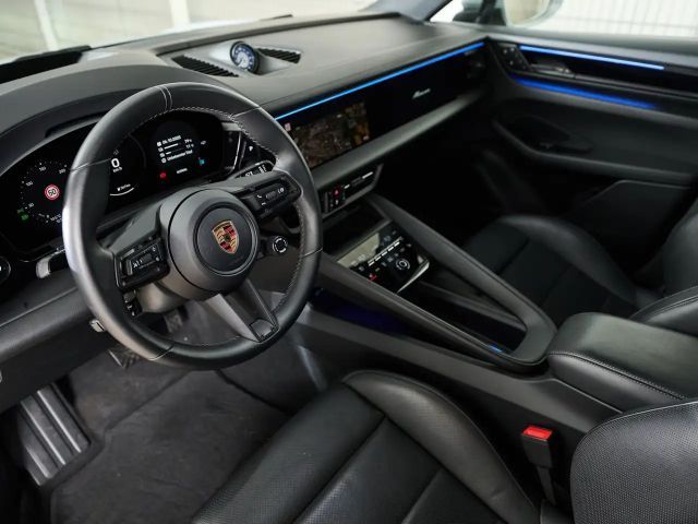 Porsche Macan 4