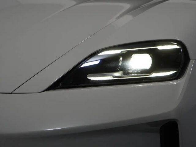 Porsche Taycan 4 Cross Turismo