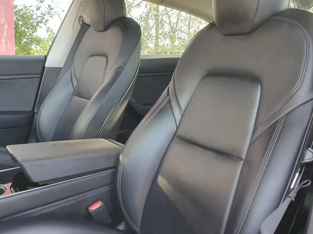 Tesla Model 3 RWD Standard Range