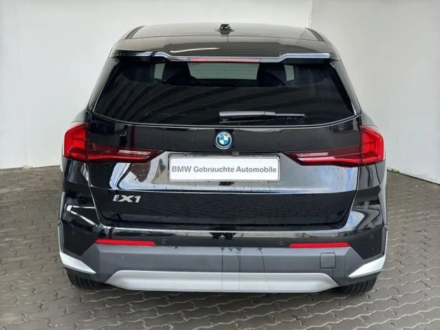 BMW iX1 xDrive30