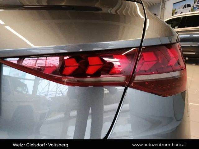 Audi A3 35 TFSI S-Line S-Tronic Sedan