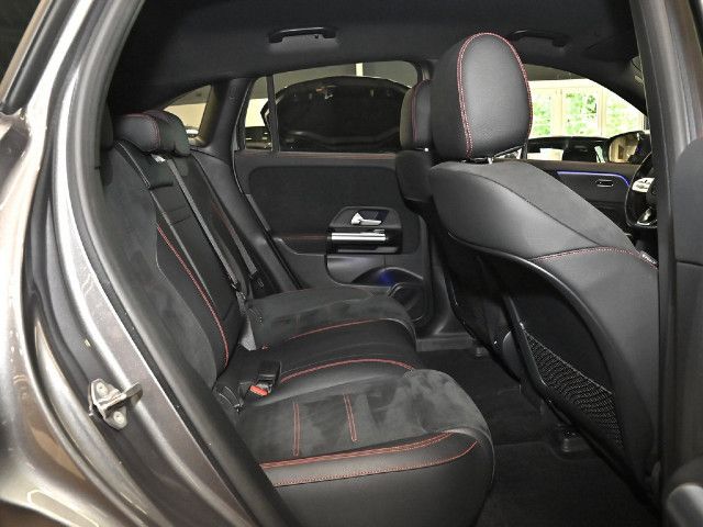 Mercedes-Benz EQA 300 4MATIC