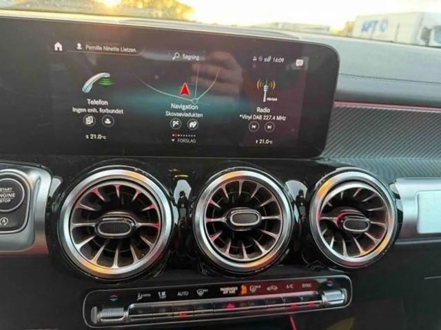 Mercedes-Benz GLB 200 AMG Line