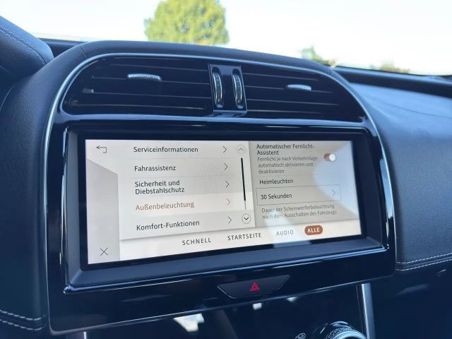 Jaguar XE AWD D200 R-Dynamic S