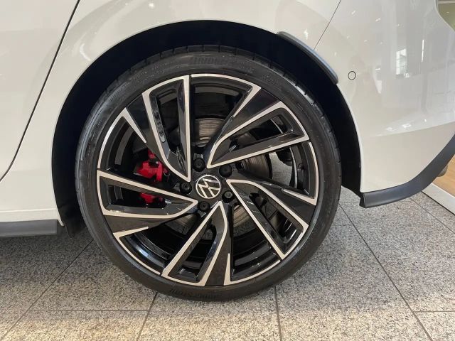 Volkswagen Golf DSG GTI