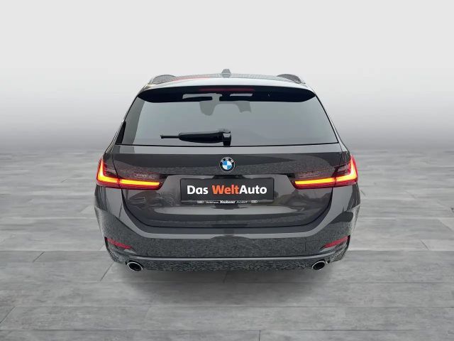 BMW 330 330d Touring xDrive