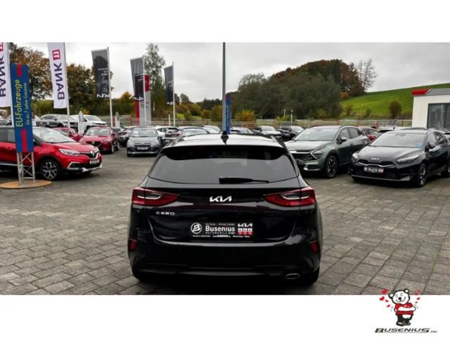 Kia Ceed 1,5T DCT Ultimate +Style+Sound+Navi+17Zoll