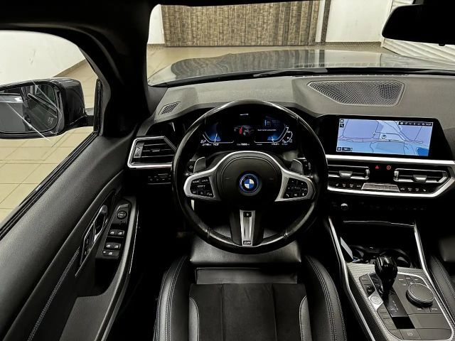 BMW 330 330e M-Sport Touring xDrive
