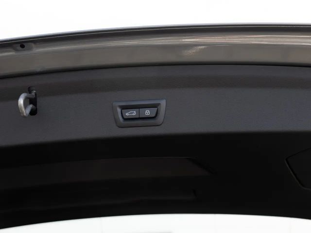 BMW 120 120d M-Sport Sedan