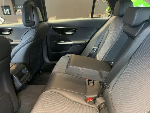 Mercedes-Benz C 200 AVANTGARDE Estate