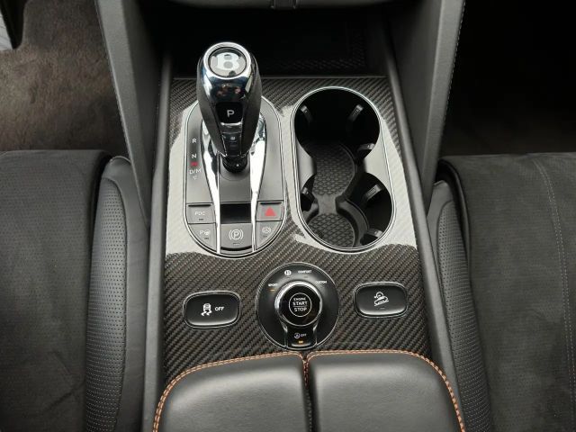 Bentley Bentayga V8