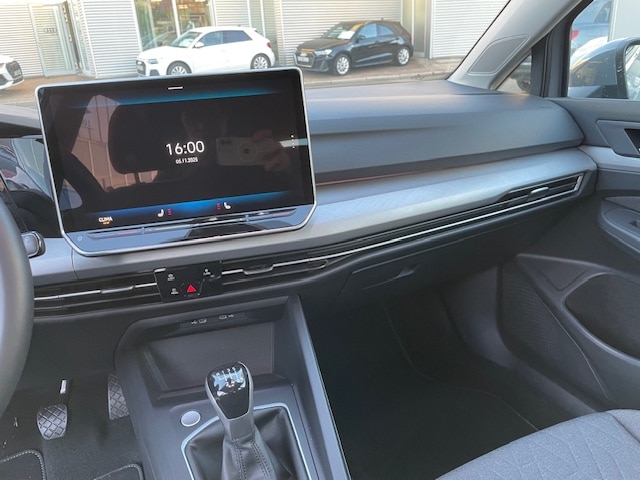 Volkswagen Golf 1.5 TSI Golf VIII Life Variant