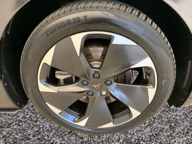 Cupra Born Born *LED*ACC*NAV*R-CAM*SHZ*VIRTUAL*DAB*LANE*19*