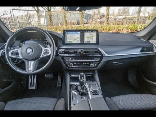 BMW 520 M PACK - AUTOMAAT - LED