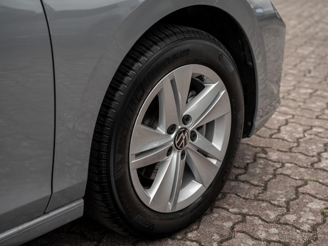 Volkswagen Golf 1.5 TSI DSG