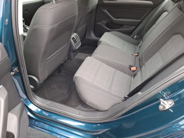 Volkswagen Passat 1.5 TSI Business