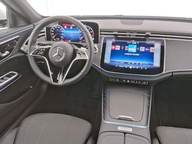 Mercedes-Benz E 200 AVANTGARDE Estate