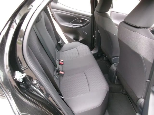 Toyota Yaris Active VVT-i