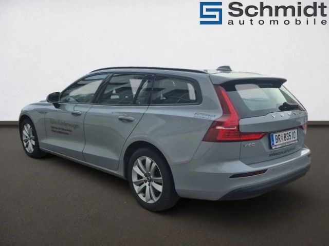 Volvo V60 Core Hybrid