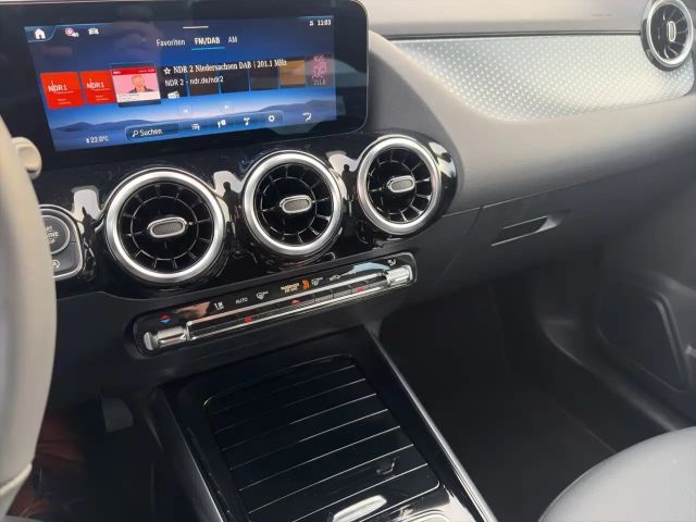 Mercedes-Benz B 180 Progressive