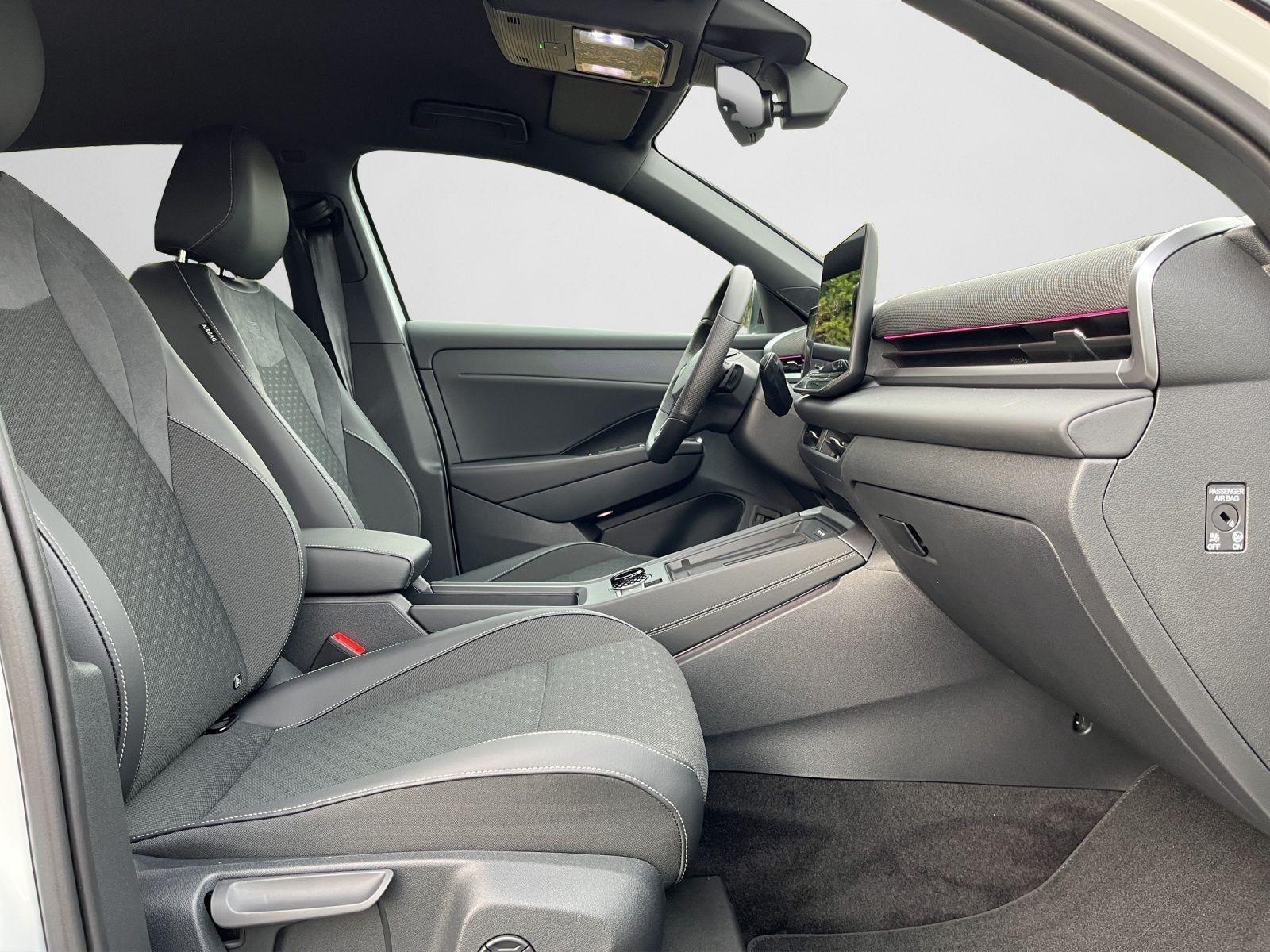 Volkswagen T-Roc 1.5 eTSI DSG R-Line