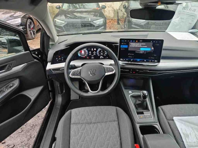 Volkswagen Golf Life Variant