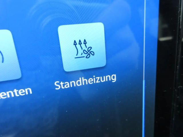 Volkswagen Golf 1.5 TSI IQ.Drive R-Line