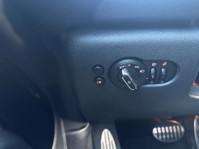 MINI Cooper JCW Trim *Bi-LED*Pano*Navi*CAM*SHZ*CarPlay*