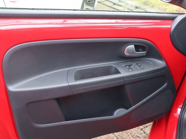 Volkswagen up! Move Move up!