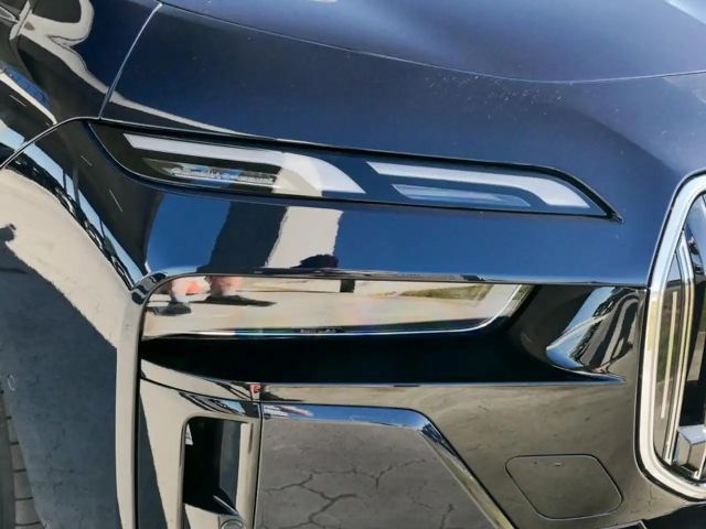 BMW i7 M-Sport Sedan