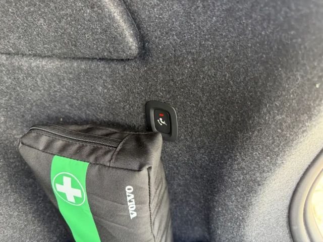 Volvo XC40 AWD Plus Recharge Twin Engine