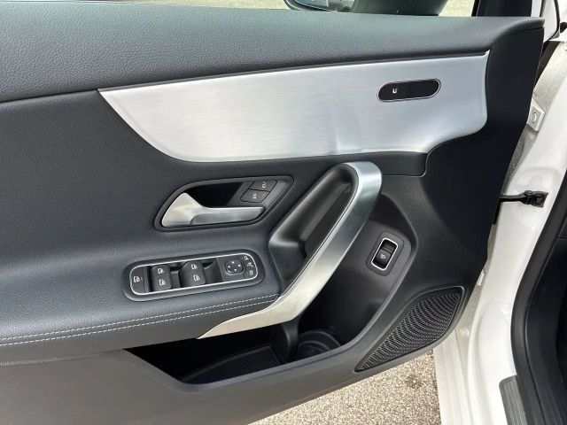 Mercedes-Benz A 180 Progressive