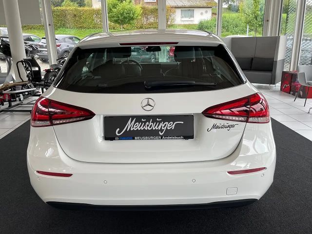 Mercedes-Benz A 180 A 180 d