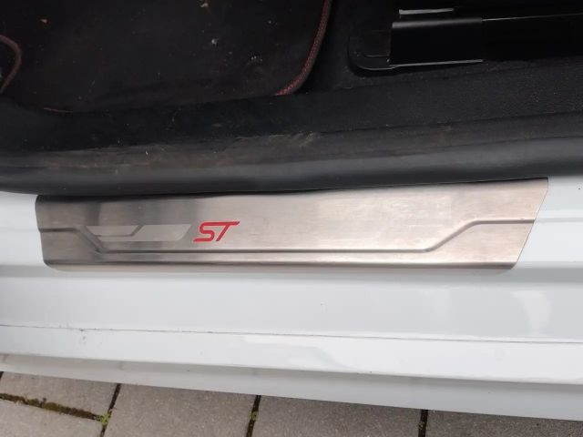 Ford Fiesta EcoBoost ST Line