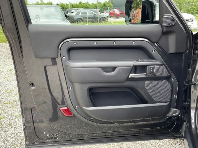 Land Rover Defender 90