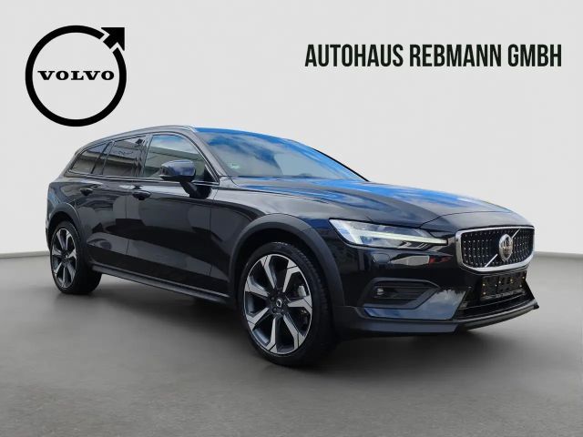 Volvo V60 Cross Country AWD Ultimate