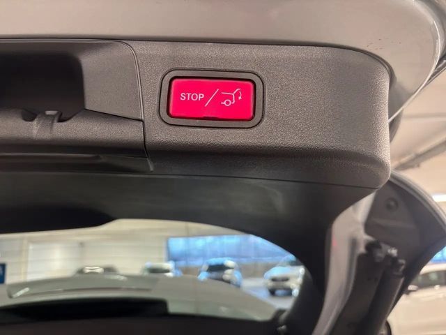 Mercedes-Benz B 200 Progressive Sedan